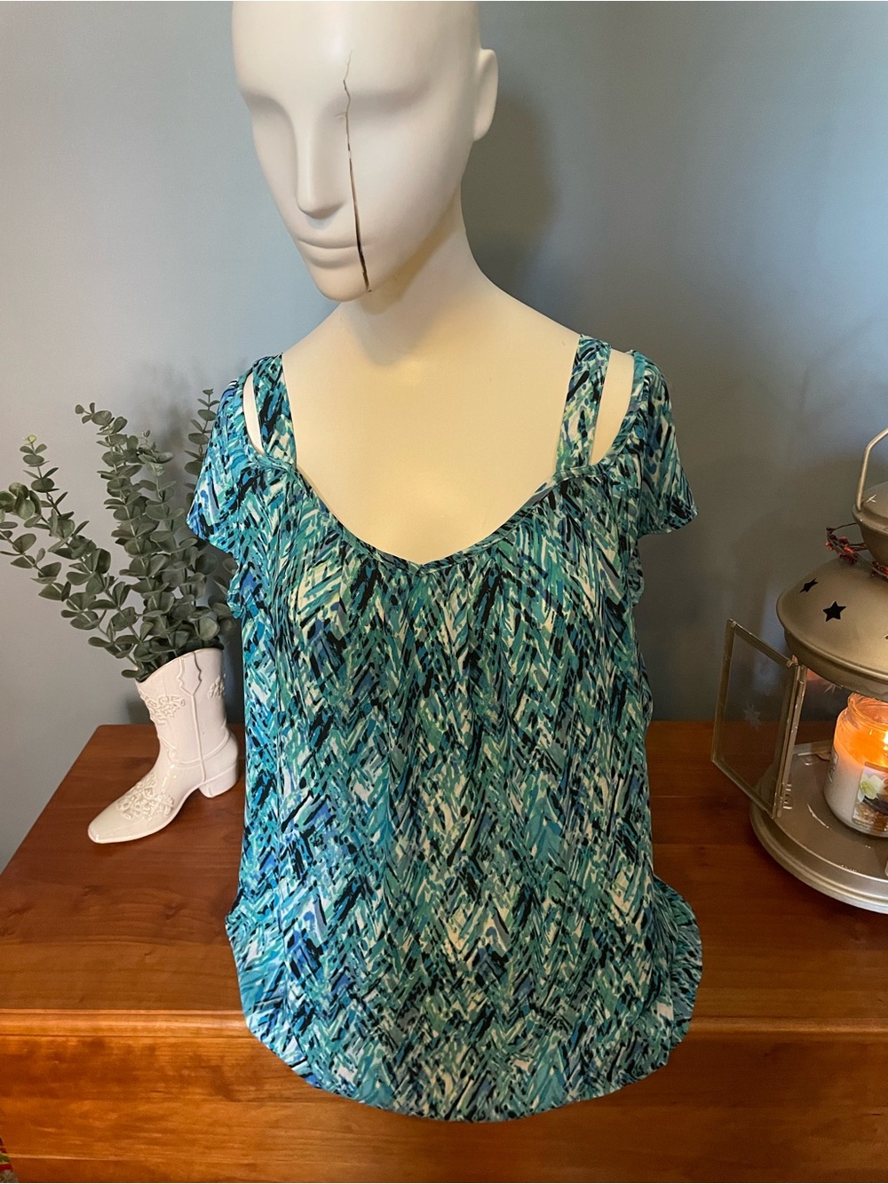 Roz & Ali Teal and Aqua Patterned Cold-Shoulder Tank Top